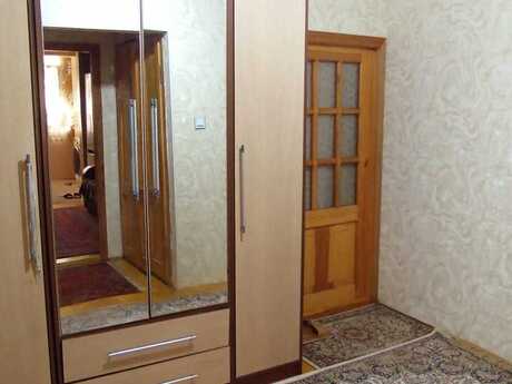 Əhmədlidə 5 otaqlı köhnə tikili mənzil satılır, 110 m², 115 000 AZN, şəkil 2 / 11