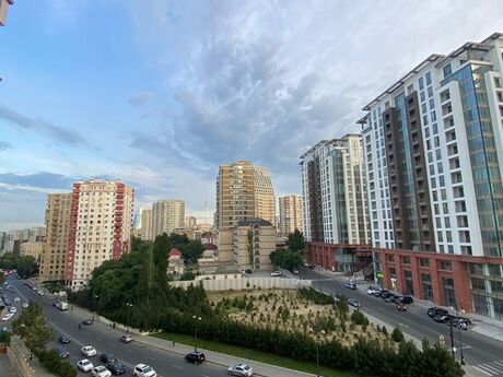 Сдаётся 3-комнатная квартира в новостройке, Elmlər Akademiyası, 123 м², 1 200 AZN/мес, фото 4 / 12