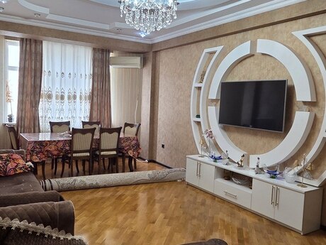 Neftçilərdə 3 otaqlı yeni tikili mənzil satılır, 102 m², 262 000 AZN, şəkil 2 / 12