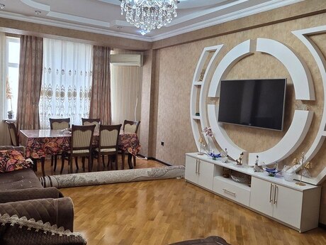 3 otaq · 102 m² · 10/14 mərtəbə, Neftçilər
