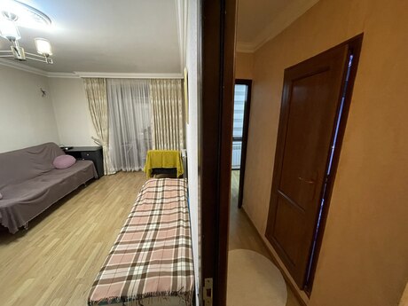 8 Noyabrda 1 otaqlı köhnə tikili mənzil satılır, 40 m², 147 000 AZN, şəkil 5 / 7