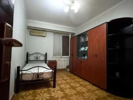 8 Noyabrda 4 otaqlı köhnə tikili mənzil satılır, 120 m², 275 000 AZN, şəkil 3 / 9