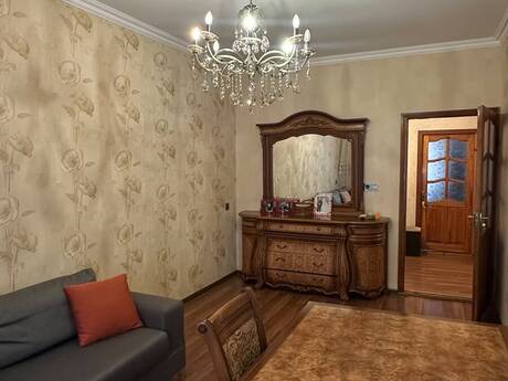 5-room old-build apartment for sale in Yeni Günəşli, 125 m², 225 000 AZN, photo 2 / 12