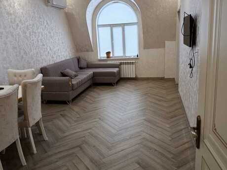 Elan №6559841 - Bakı, Yasamal r., 2 otaqlı, 53 m², 10/10 mərtəbə