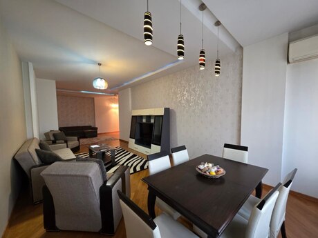 Elan №6553875 - Bakı, 28 May m., 3 otaqlı, 120 m², 12/16 mərtəbə