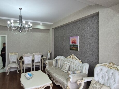 2 otaqlı mənzil, 70 m², Elmlər Akademiyası, 950 AZN