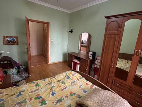 Yeni Günəşlidə 2 otaqlı köhnə tikili mənzil satılır, 60 m², 134 000 AZN, şəkil 5 / 12