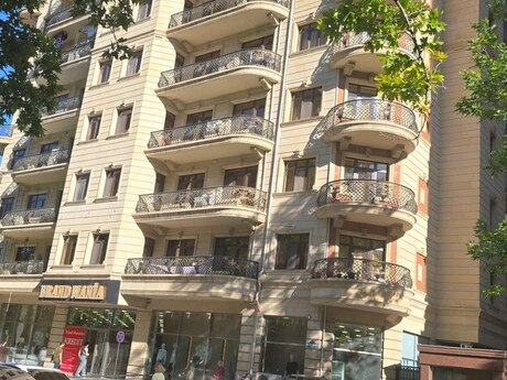 Nərimanovda 4 otaqlı yeni tikili mənzil satılır, 210 m², 720 000 AZN, şəkil 2 / 10