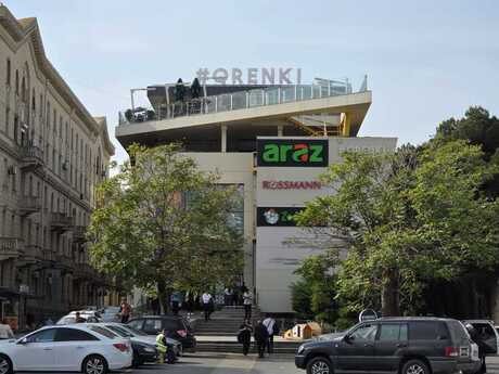 Elmlər Akademiyasında 3 otaqlı köhnə tikili mənzil satılır, 105 m², 304 000 AZN, şəkil 2 / 12