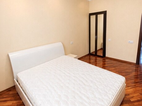 İnşaatçılarda 3 otaqlı yeni tikili mənzil satılır, 90 m², 215 000 AZN, şəkil 5 / 8