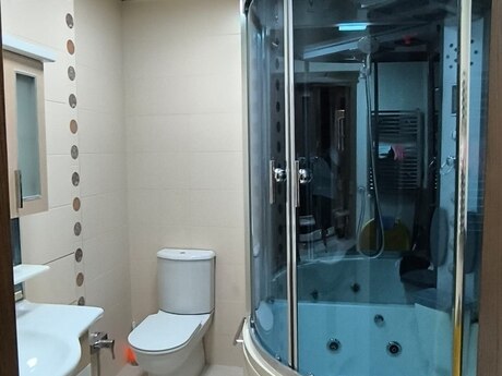 3-room new-build apartment for rent in Nərimanov, 100 m², 1 200 AZN/mo, photo 3 / 12
