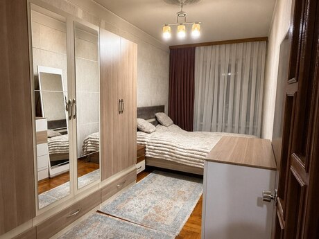 Продаётся 2-комнатная квартира в старом фонде, Gənclik, 70 м², 205 000 AZN, фото 2 / 9