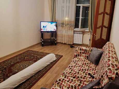 Elan №6560059 - Bakı, 8 Noyabr m., 3 otaqlı, 60 m², 4/9 mərtəbə