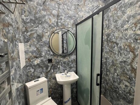 Xalqlar Dostluğunda 1 otaqlı yeni tikili mənzil kirayə verilir, 45 m², 700 AZN/ay, şəkil 5 / 5