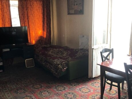 Nəriman Nərimanovda 2 otaqlı köhnə tikili mənzil satılır, 55 m², 175 000 AZN, şəkil 2 / 12