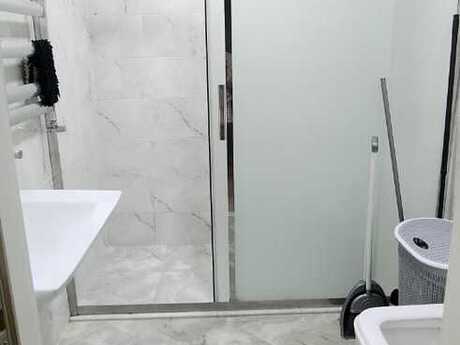 İnşaatçılarda 3 otaqlı yeni tikili mənzil kirayə verilir, 90 m², 150 AZN/ay, şəkil 3 / 11