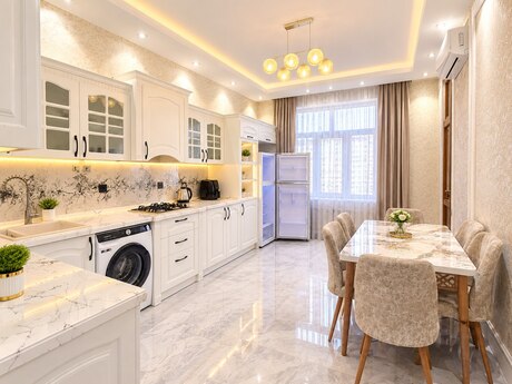 Gənclikdə 2 otaqlı yeni tikili mənzil kirayə verilir, 98 m², 1 100 AZN/ay, şəkil 3 / 12