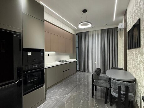 28 Mayda 2 otaqlı yeni tikili mənzil kirayə verilir, 72 m², 1 600 AZN/ay, şəkil 3 / 11
