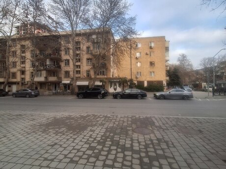 Yasamalda 2 otaqlı köhnə tikili mənzil kirayə verilir, 50 m², 700 AZN/ay, şəkil 2 / 12