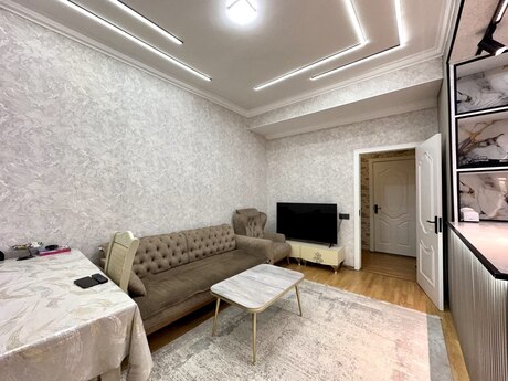 28 Mayda 3 otaqlı yeni tikili mənzil satılır, 60 m², 245 000 AZN, şəkil 2 / 9