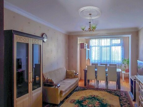 Xalqlar Dostluğunda 3 otaqlı köhnə tikili mənzil kirayə verilir, 90 m², 700 AZN/ay, şəkil 2 / 12