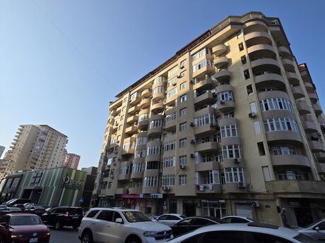 3 otaq · 118 m² · 8/12 mərtəbə, İnşaatçılar