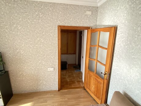 Продаётся 2-комнатная квартира в старом фонде, Xalqlar Dostluğu, 30 м², 112 000 AZN, фото 4 / 10