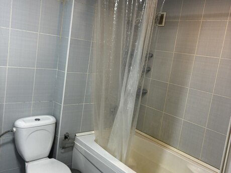 Сдаётся 1-комнатная квартира в старом фонде, Gənclik, 40 м², 660 AZN/мес, фото 5 / 9