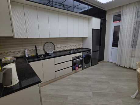 9-cu mikrorayonda 3 otaqlı yeni tikili mənzil kirayə verilir, 145 m², 950 AZN/ay, şəkil 5 / 12