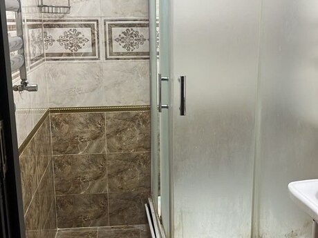 9-cu mikrorayonda 2 otaqlı yeni tikili mənzil kirayə verilir, 100 m², 700 AZN/ay, şəkil 5 / 6