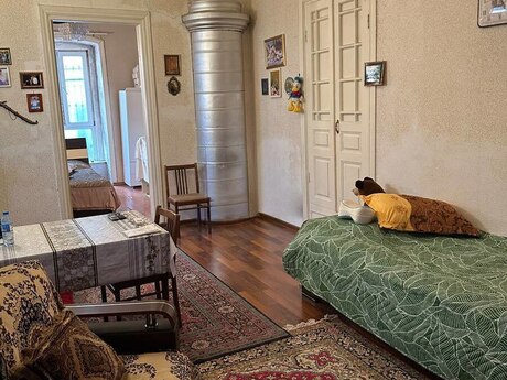 Elan №6560827 - Bakı, Nizami m., 2 otaqlı, 70 m², 1/1 mərtəbə