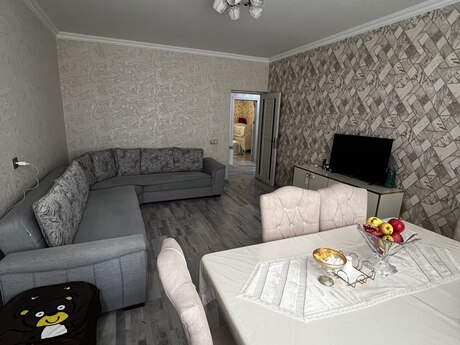 Avtovağzalda 2 otaqlı köhnə tikili mənzil satılır, 52 m², 159 000 AZN, şəkil 2 / 11