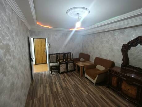 Əhmədlidə 2 otaqlı köhnə tikili mənzil satılır, 43 m², 78 000 AZN, şəkil 3 / 12