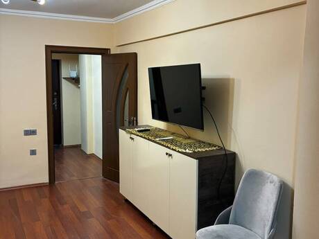 Сдаётся 1-комнатная квартира в старом фонде, Gənclik, 45 м², 660 AZN/мес, фото 4 / 7