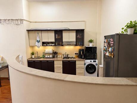 3 otaqlı mənzil, 110 m², Azadlıq Prospekti, 260 000 AZN