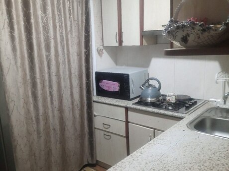 Продаётся 1-комнатная квартира в старом фонде, Xalqlar Dostluğu, 33 м², 105 000 AZN, фото 4 / 7