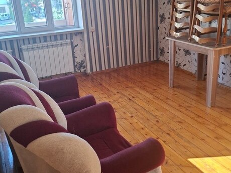 Bakıxanovda 2 otaqlı köhnə tikili mənzil kirayə verilir, 48 m², 550 AZN/ay, şəkil 2 / 6