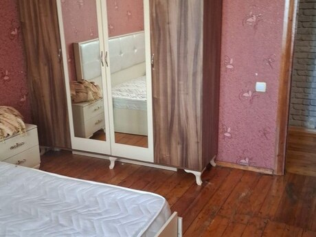 Bakıxanovda 2 otaqlı köhnə tikili mənzil kirayə verilir, 48 m², 550 AZN/ay, şəkil 4 / 6