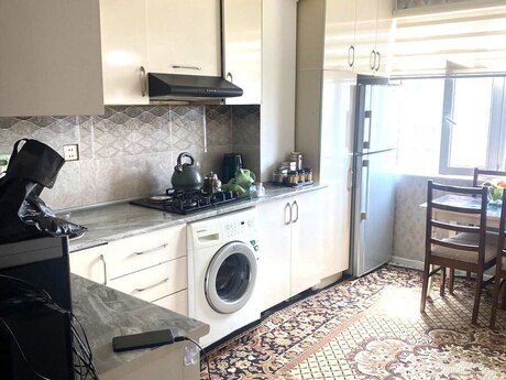 Bakıxanovda 2 otaqlı köhnə tikili mənzil kirayə verilir, 68 m², 650 AZN/ay, şəkil 4 / 7