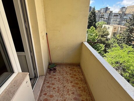 Azadlıq Prospektidə 2 otaqlı köhnə tikili mənzil satılır, 65 m², 205 000 AZN, şəkil 4 / 5