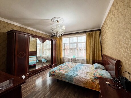 Qara Qarayevdə 2 otaqlı köhnə tikili mənzil satılır, 60 m², 175 000 AZN, şəkil 3 / 5