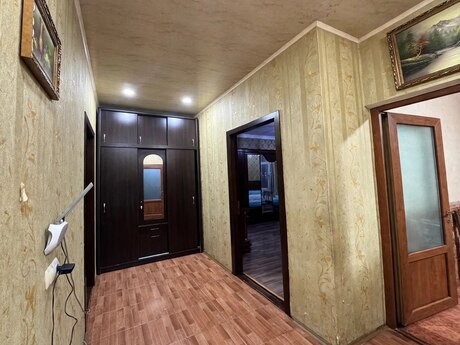 Qara Qarayevdə 2 otaqlı köhnə tikili mənzil satılır, 60 m², 175 000 AZN, şəkil 4 / 5