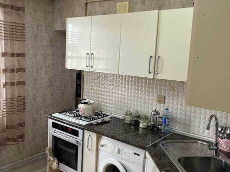Neftçilərdə 3 otaqlı köhnə tikili mənzil satılır, 110 m², 249 000 AZN, şəkil 5 / 12