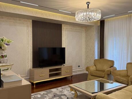 5 otaq · 250 m²