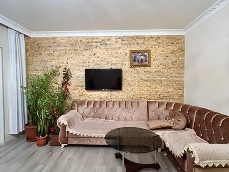 Продаётся 4-комнатная квартира в старом фонде, Yeni Yasamal, 100 м², 248 000 AZN, фото 3 / 12