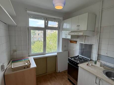 Nəriman Nərimanovda 3 otaqlı köhnə tikili mənzil kirayə verilir, 75 m², 600 AZN/ay, şəkil 5 / 12
