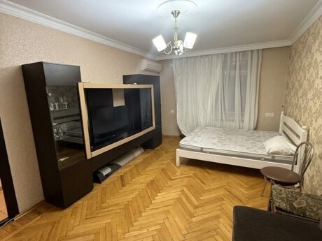Объявление №6562152 - Баку, м. Элмляр Академиясы, 1-комн., 43 м², 4/5 этаж