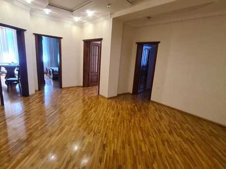 Сдаётся 3-комнатная квартира в новостройке, Nizami, 140 м², 1 200 AZN/мес, фото 2 / 12