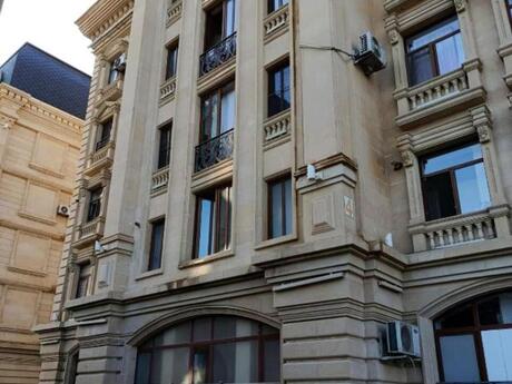 Elan №6561474 - Bakı, Bayıl q., 2 otaqlı, 50 m², 2/5 mərtəbə