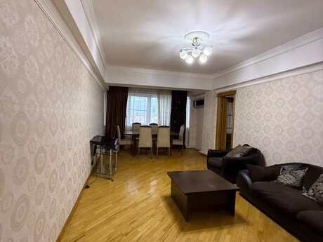 Gənclikdə 3 otaqlı köhnə tikili mənzil kirayə verilir, 72 m², 950 AZN/ay, şəkil 5 / 10